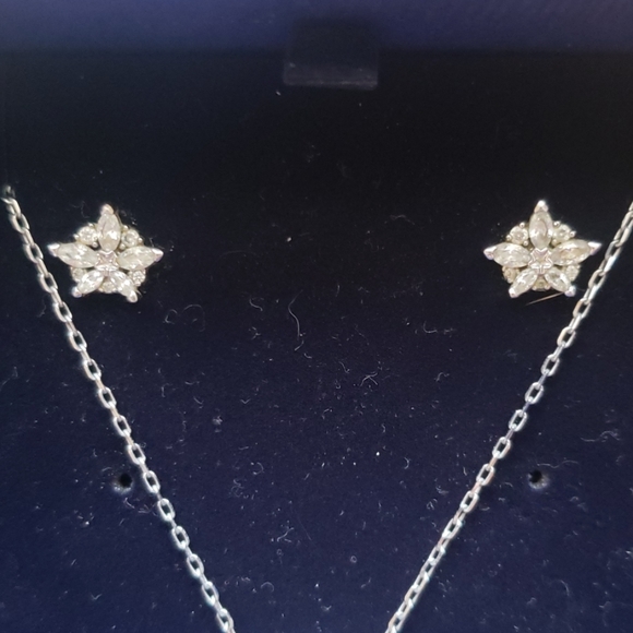 Swavorski set - Picture 2 of 3